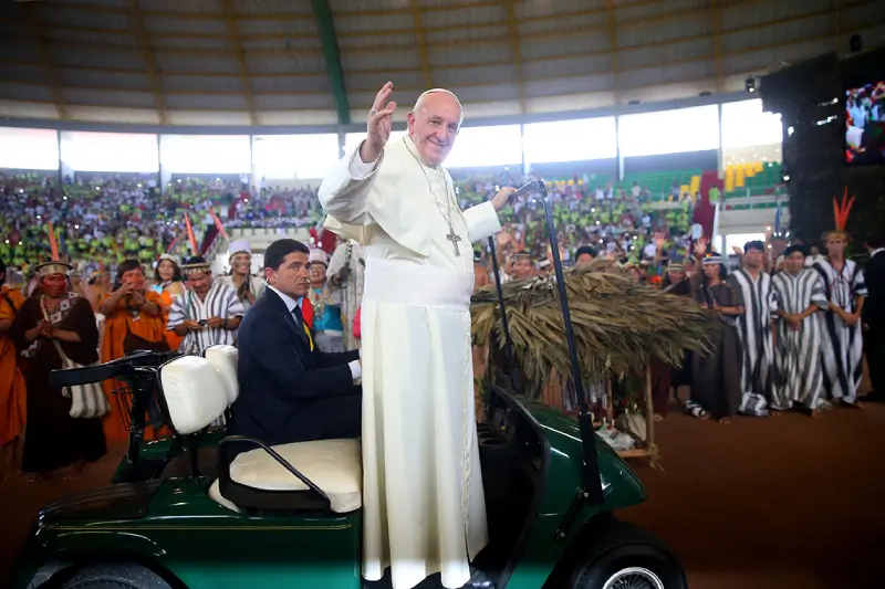 Macabro: Quando Este Clube de Futebol Sobe, o Papa Morre